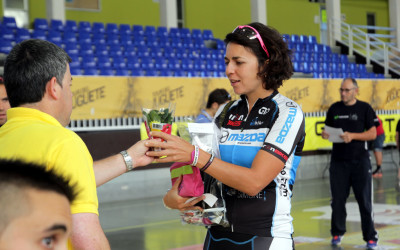 Estampas cicloturistas: la recogida de dorsales